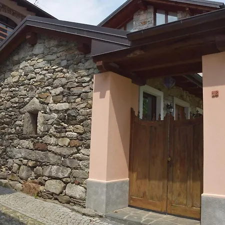 Villa Atmospheric Villa And Large Garden On Orta Lake *