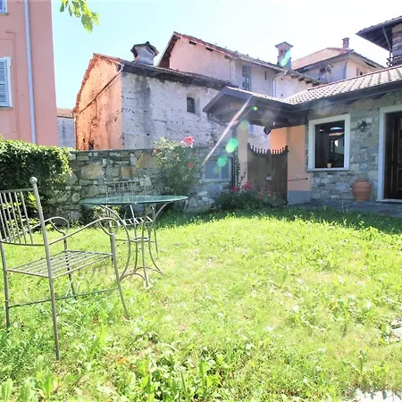 Atmospheric Villa And Large Garden On Orta Lake