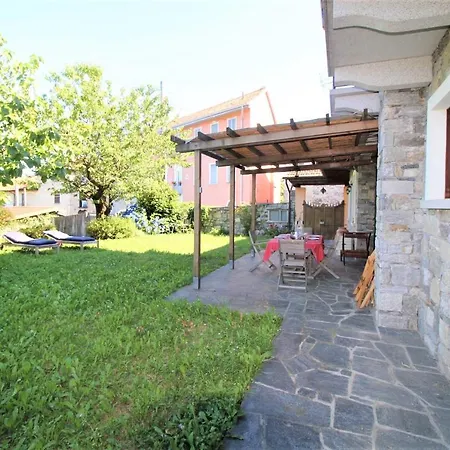 Villa Atmospheric Villa And Large Garden On Orta Lake Arto Centonara