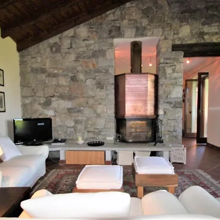 Villa Atmospheric Villa And Large Garden On Orta Lake *