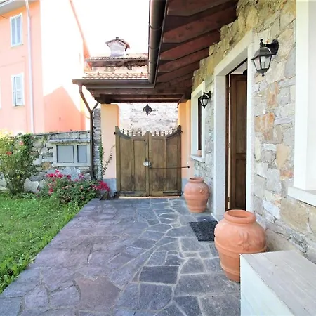 Villa Atmospheric Villa And Large Garden On Orta Lake Arto Centonara